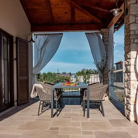 Lere By Istrialux Villa Šišan